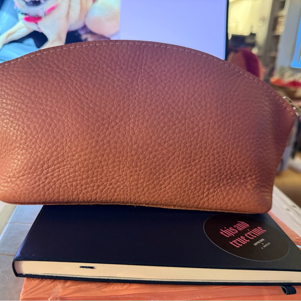 Unicorn  🦄 Portland Leather Goods Total Eclipse. (Quartz)
